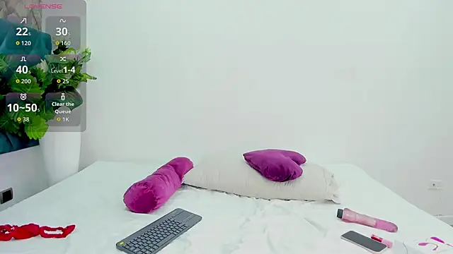 SamantthaRosxe online show from April 5, 2026, 3:35 am