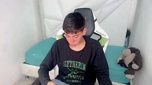 Liarr  online show from February 24, 2026, 8:10 pm