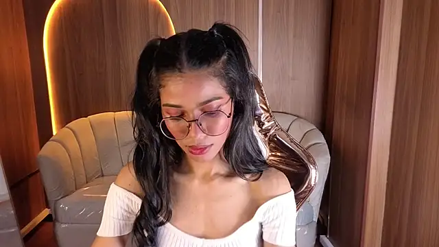 Alina b  online show from March 2, 2026, 9:33 pm