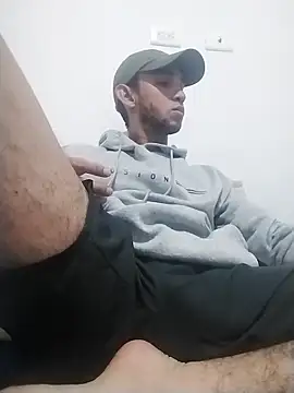 Snapshot of UmamiPorcus chatting on March 3, 2026, 12:17 am UmamiPorcus online show from March 3, 2026, 12:17 am