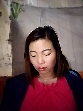 Ella-aa online show from April 1, 2026, 9:23 pm