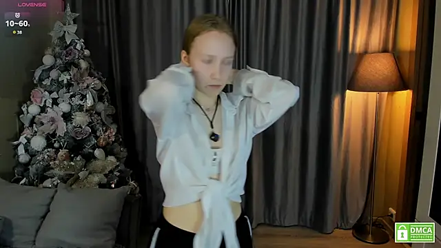 Snapshot of Cutie_Ellis chatting on May 7, 2026, 12:30 pm Cutie Ellis online show from May 7, 2026, 12:30 pm