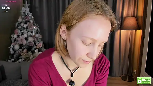 Snapshot of Cutie_Ellis chatting on May 5, 2026, 9:34 am Cutie Ellis online show from May 5, 2026, 9:34 am