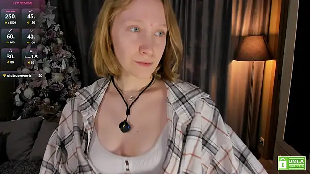 Snapshot of Cutie_Ellis chatting on May 25, 2026, 2:33 am Cutie Ellis online show from May 25, 2026, 2:33 am