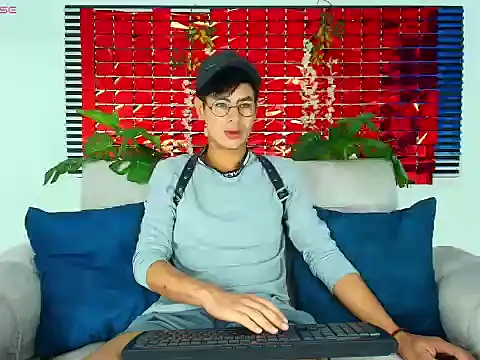 Snapshot of ThiiagoSaeenz chatting on February 16, 2026, 4:05 pm ThiiagoSaeenz online show from February 16, 2026, 4:05 pm