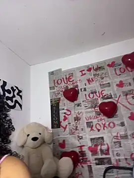 Nia13 online show from February 15, 2026, 6:36 am