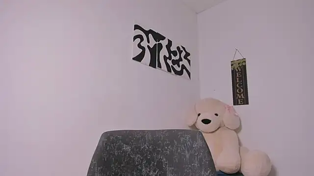 Nia13 online show from March 31, 2026, 1:07 am