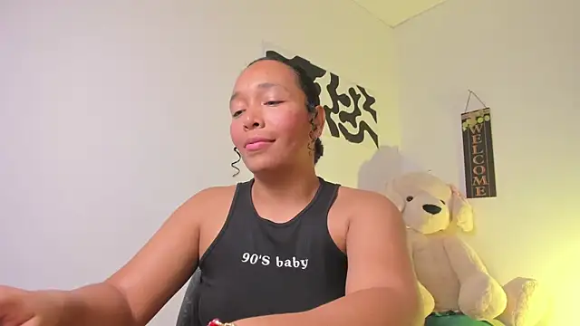 Nia13 online show from February 25, 2026, 6:35 am