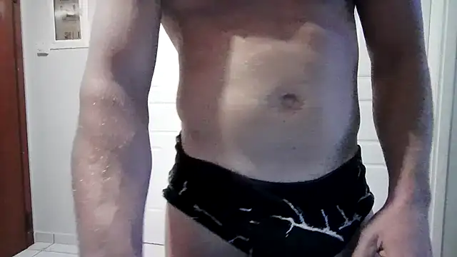 YoungforOld32 online show from March 2, 2026, 2:02 pm