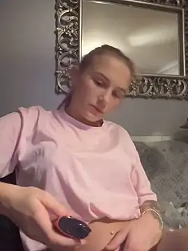 Milssweetx online show from March 21, 2026, 9:08 pm