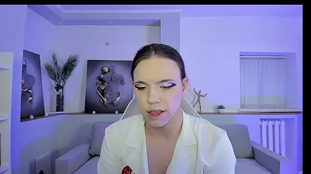 Snapshot of Madison_dolly chatting on February 16, 2026, 2:10 am Madison dolly online show from February 16, 2026, 2:10 am