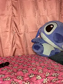 agathamarrshall  online show from February 25, 2026, 12:05 pm