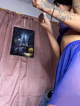 agathamarrshall  online show from February 20, 2026, 1:46 pm