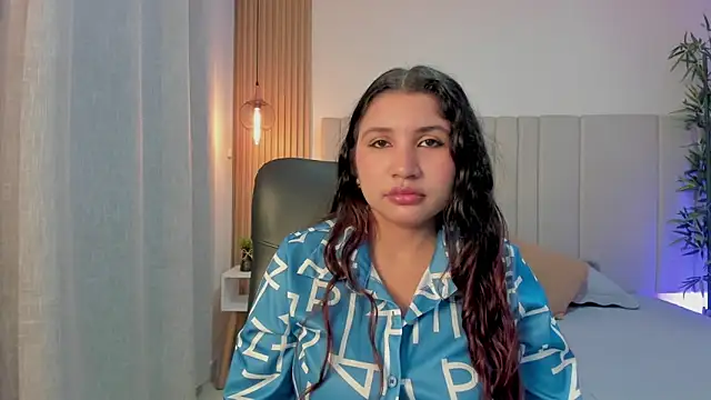 Victoria Rosee online show from May 23, 2026, 12:15 pm