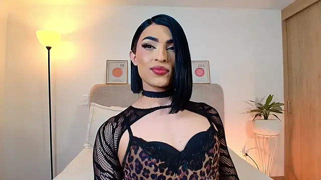 KarolPortellaa online show from April 5, 2026, 12:01 pm