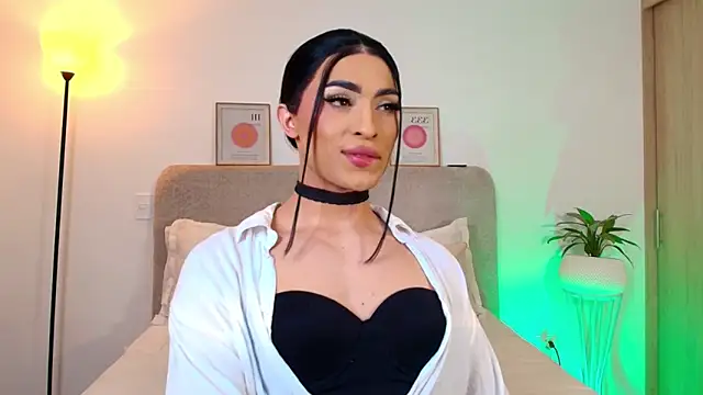 KarolPortellaa online show from March 23, 2026, 9:47 pm