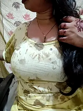 Snapshot of PARI51 chatting on July 9, 2026, 8:08 pm PARI51 online show from July 9, 2026, 8:08 pm
