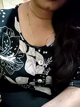 Snapshot of PARI51 chatting on July 16, 2026, 8:17 pm PARI51 online show from July 16, 2026, 8:17 pm