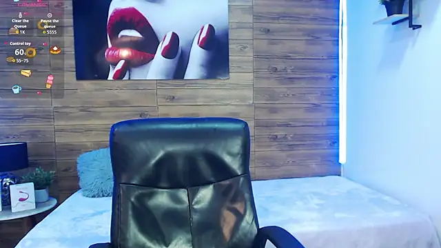 Snapshot of annie_sleeper chatting on February 4, 2026, 7:42 pm annie sleeper online show from February 4, 2026, 7:42 pm