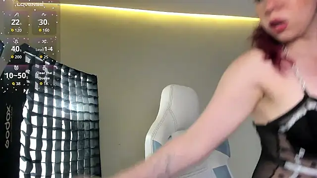 Snapshot of MiaTorres4 chatting on February 17, 2026, 12:13 pm MiaTorres4 online show from February 17, 2026, 12:13 pm