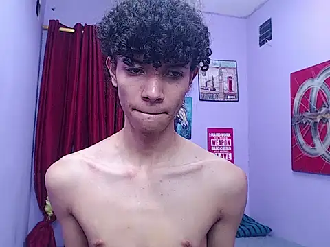 Snapshot of bigcock_twinks chatting on February 20, 2026, 4:42 am bigcock twinks online show from February 20, 2026, 4:42 am