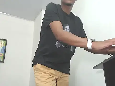 hotboyluxe online show from February 23, 2026, 4:18 pm