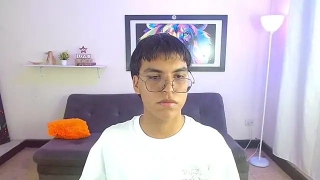 Maecum18 online show from April 10, 2026, 9:22 pm