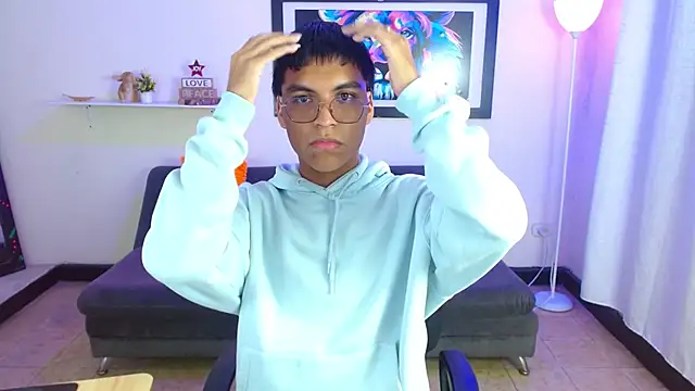 Maecum18 online show from March 11, 2026, 9:31 pm