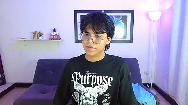 Maecum18 online show from February 13, 2026, 8:42 pm