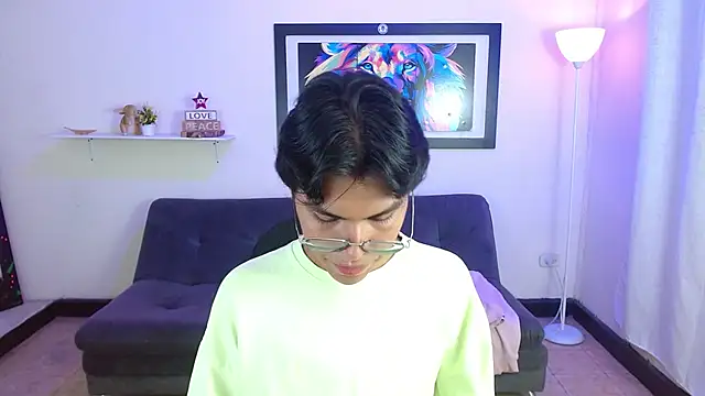 Maecum18 online show from February 25, 2026, 8:52 pm