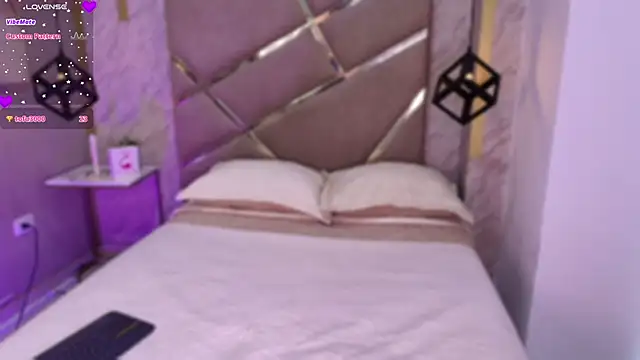 Mariluu  online show from April 15, 2026, 2:54 pm