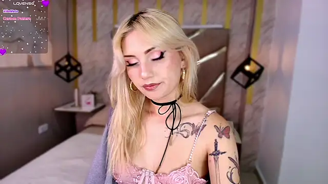 Mariluu  online show from April 17, 2026, 1:25 pm