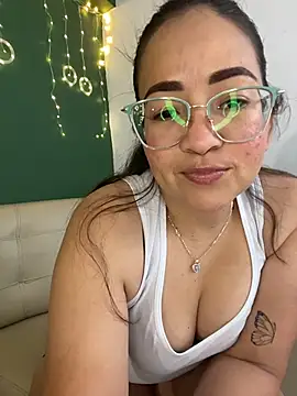 alisbloom online show from March 13, 2026, 6:13 pm