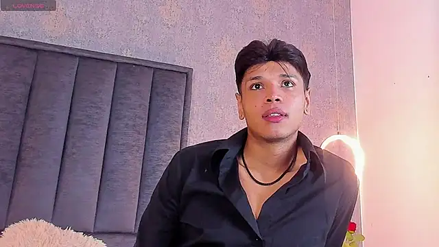 Alejandroo Montenegro online show from July 30, 2026, 11:04 pm