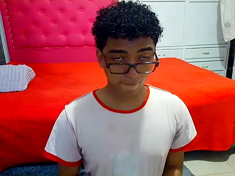 philipsex28 online show from February 3, 2026, 10:04 pm