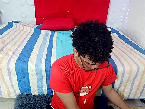 philipsex28 online show from February 10, 2026, 10:42 pm