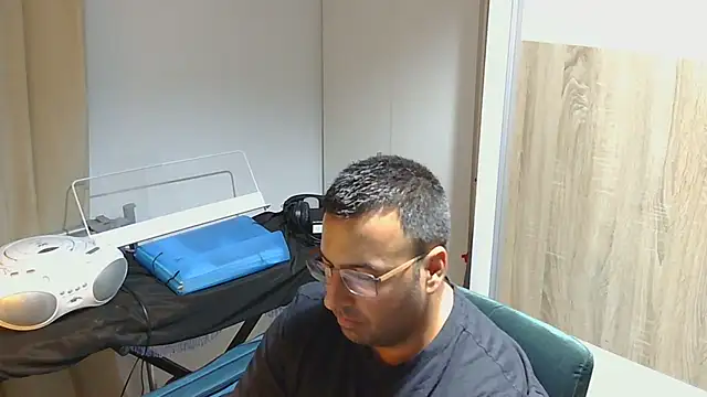 Snapshot of VanillaTime78-Jorge chatting on June 30, 2026, 8:09 pm VanillaTime78-Jorge online show from June 30, 2026, 8:09 pm