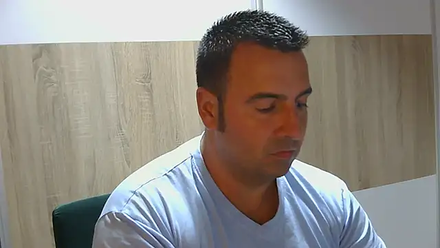 Snapshot of VanillaTime78-Jorge chatting on July 25, 2026, 8:04 pm VanillaTime78-Jorge online show from July 25, 2026, 8:04 pm
