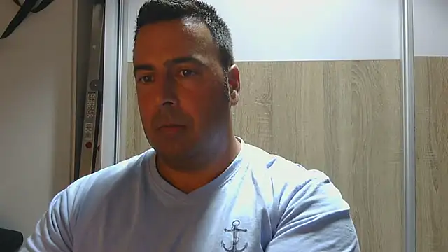 Snapshot of VanillaTime78-Jorge chatting on August 1, 2026, 5:05 am VanillaTime78-Jorge online show from August 1, 2026, 5:05 am