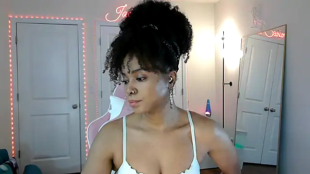 JazmineFoxx online show from April 22, 2026, 5:42 pm