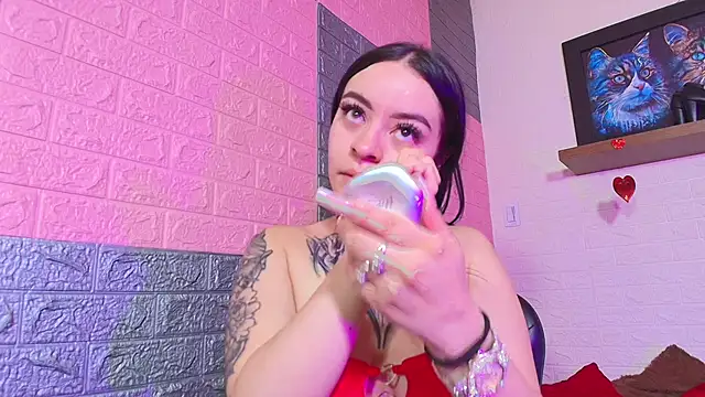 alanna Love02 online show from March 1, 2026, 6:41 pm