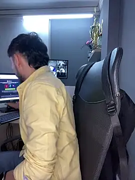 Snapshot of DylanC_ chatting on February 25, 2026, 11:04 pm DylanC online show from February 25, 2026, 11:04 pm