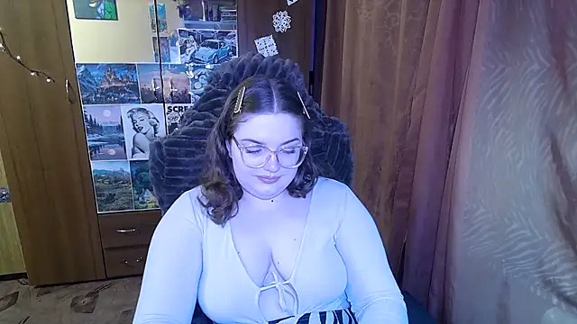 Snapshot of Teasing_Dora chatting on February 6, 2026, 11:45 pm Teasing Dora online show from February 6, 2026, 11:45 pm