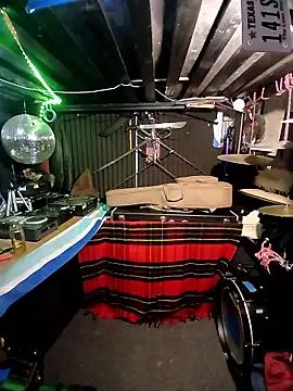 AllucyLu online show from February 23, 2026, 4:51 pm