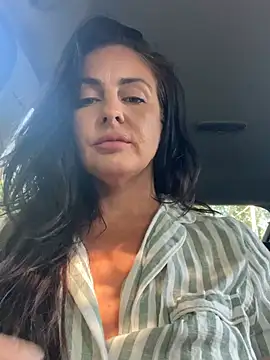 BritishKimi online show from July 18, 2026, 8:23 am