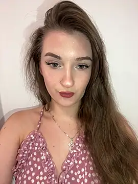 Green eyes lady online show from July 21, 2026, 3:02 pm