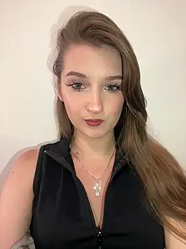 Green eyes lady online show from June 18, 2026, 2:55 pm