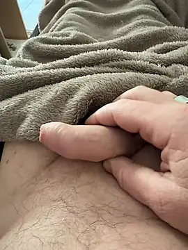 petitsexe52 online show from February 24, 2026, 3:02 pm