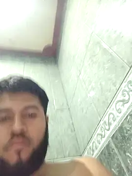 Josejose1984 online show from April 14, 2026, 11:32 pm