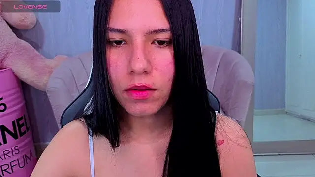 Isabellanoir a online show from February 12, 2026, 7:57 pm